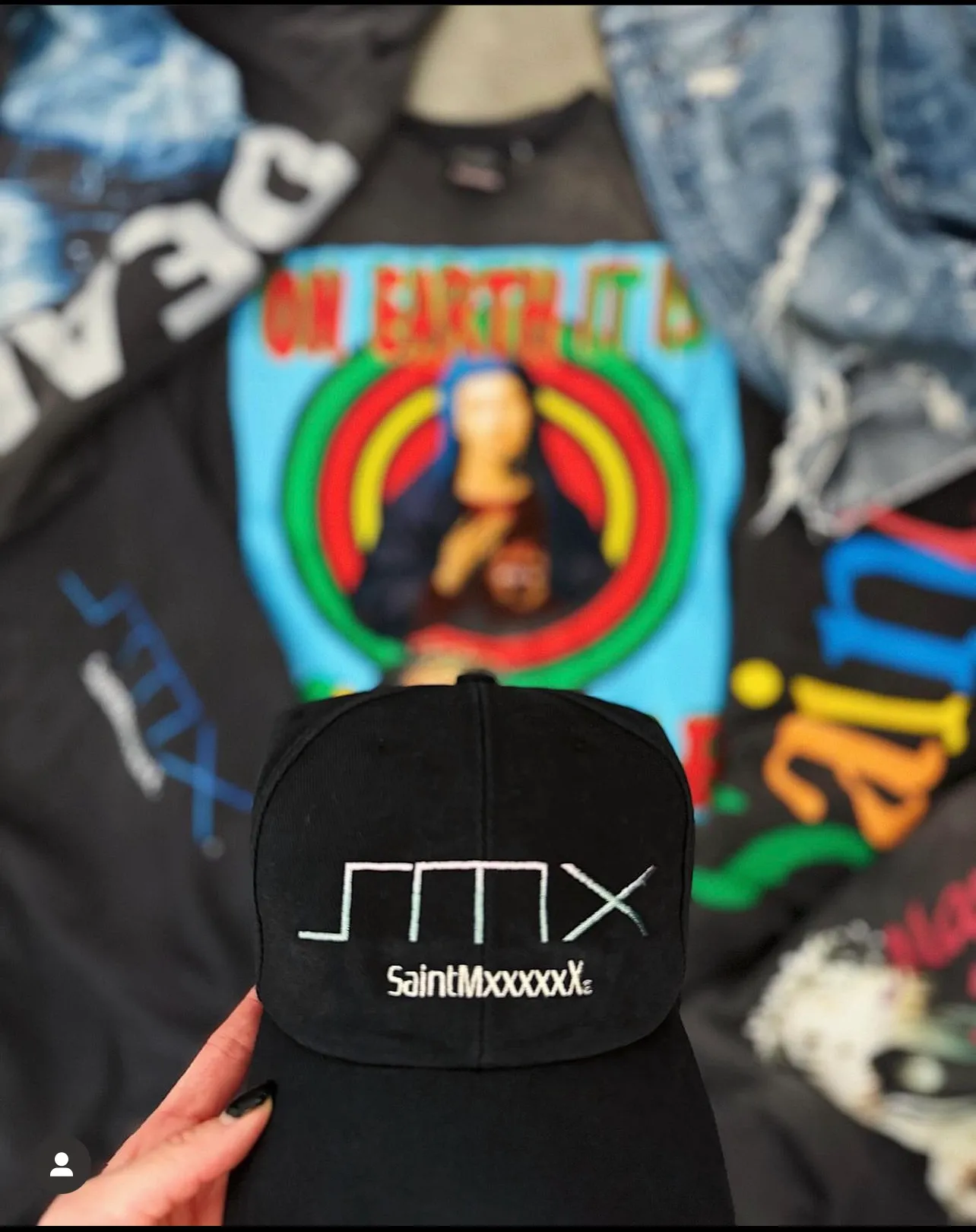 SAINT Mxxxxxx SM6 TEE/BLK latest model SM6 basic LOGO printed TEE, washed black S-XL, garment dyeing, heavy washing to make old, hanging holes, highly restored original printing, correct with anti-counterfeiting angel mark
